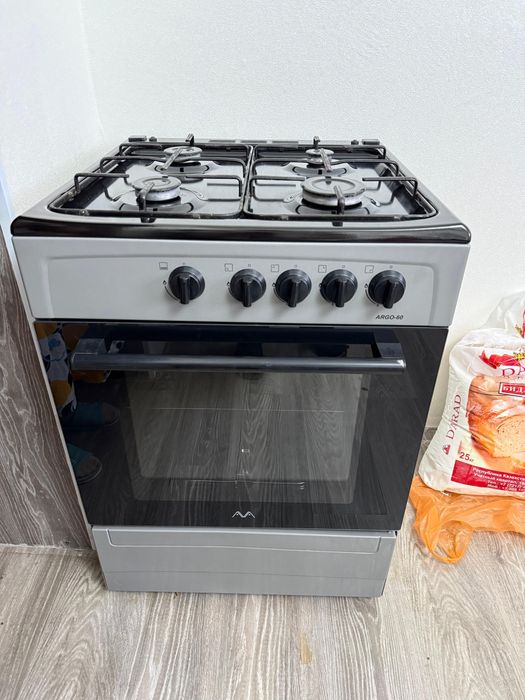 Газ плита сатылады жағдайы өте жақсы ешқандай минус жоқ 45.000 тг