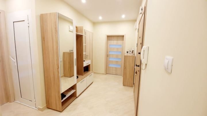 Дава се под наем Тристаен апартамент в София, Овча купел 1 - 98 кв.м за 765 € - Снимка #4