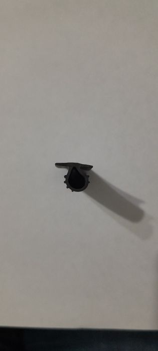 Уплотнительные резинки алюминивых окон и дверей