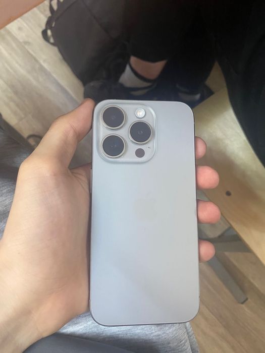 Продам айфон 15 про