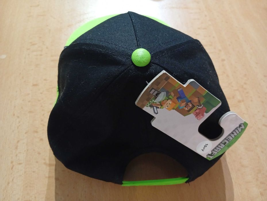 Шапка с козирка Minecraft -14 лв. нова, с етикет