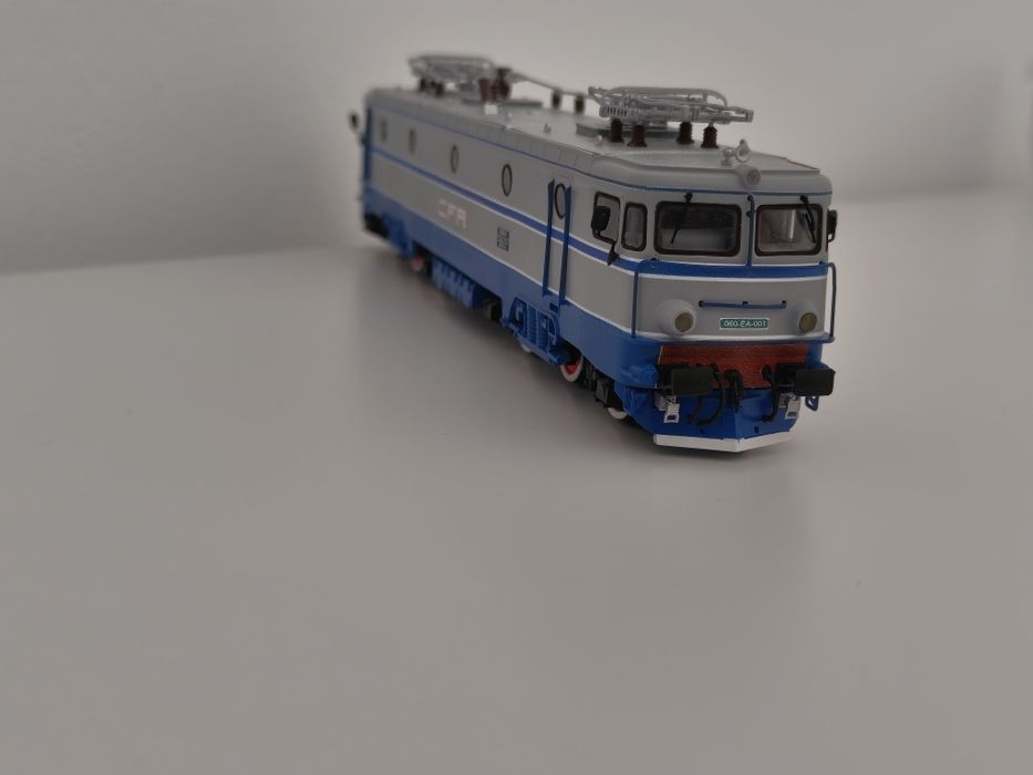 Locomotiva 060 EA CFR clasica macheta statica scara HO trenulet