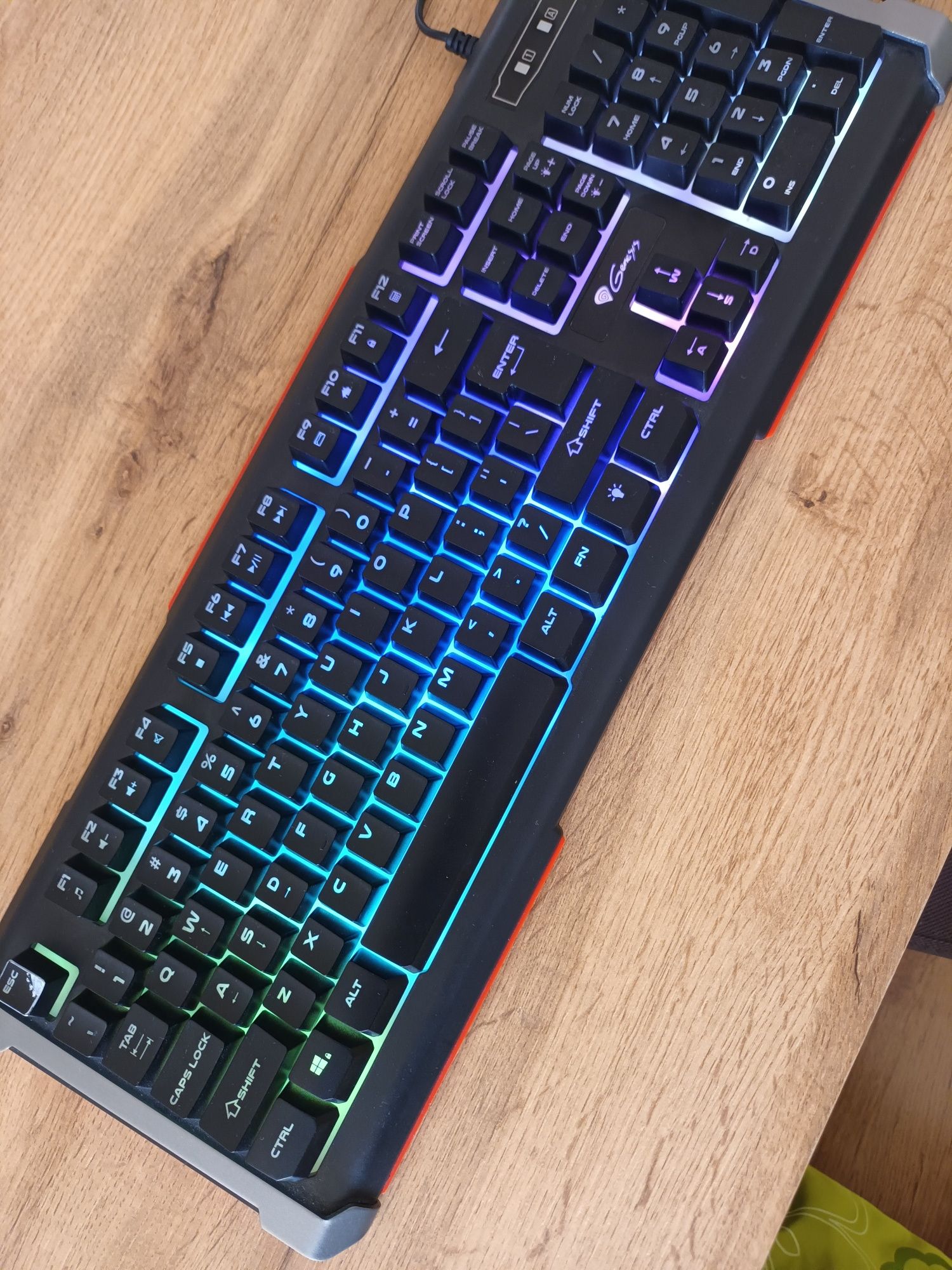 Геймърска клавиатура RGB