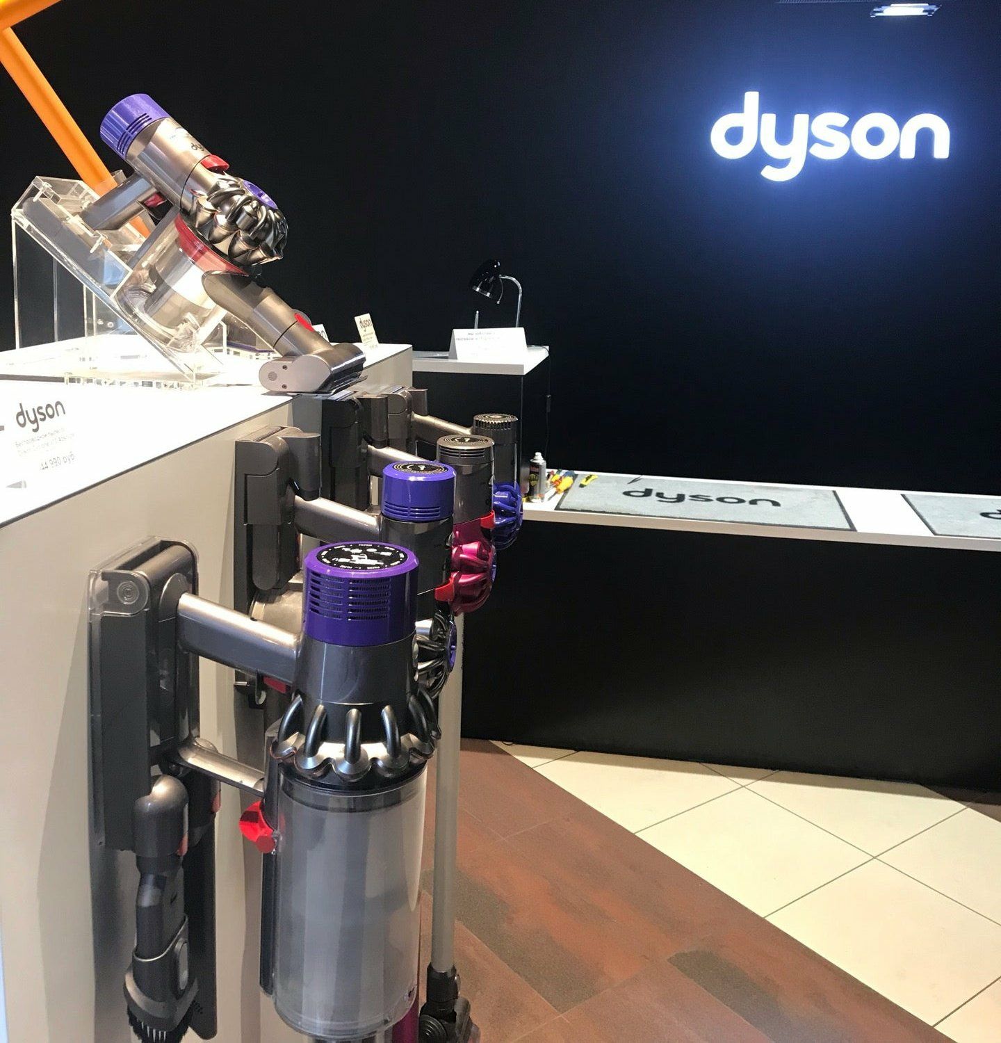 Официальный дистрибьютор Dubai version Dyson V15 detect absolute U3G б