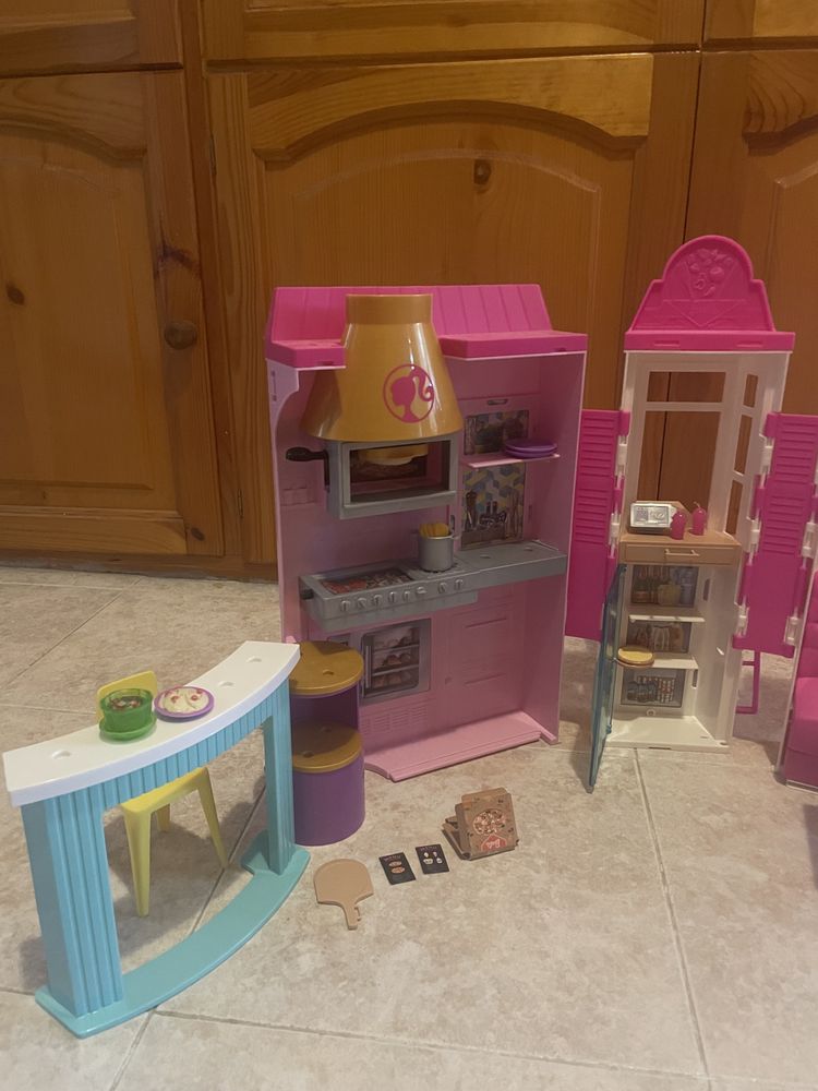 Барби-Ресторант, играчки и кукла на Барби Barbie
