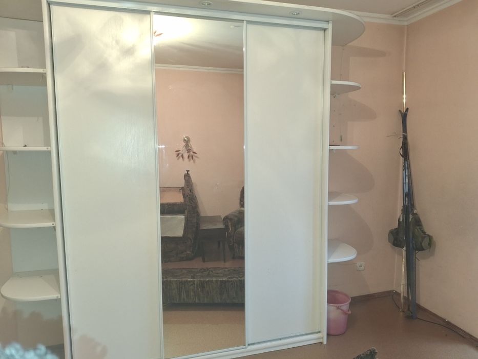 Шкаф купе продам в хорошем состоянии