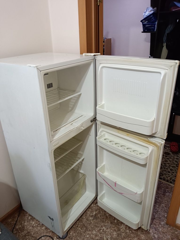 Продам холодильник б/у