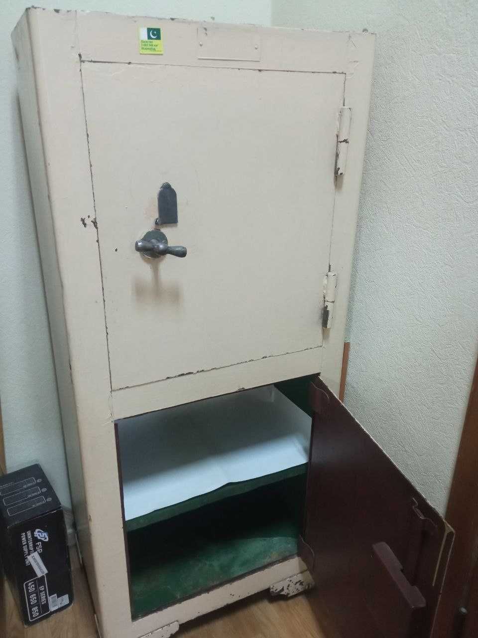 Продам надежный сейф