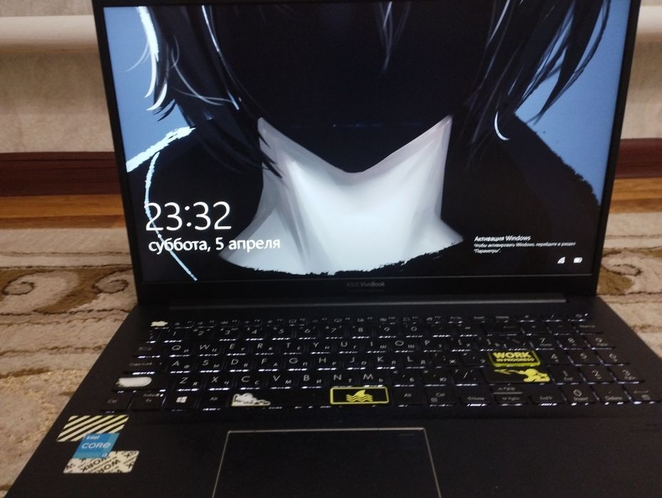 Ноутбук Asus с подсветкой