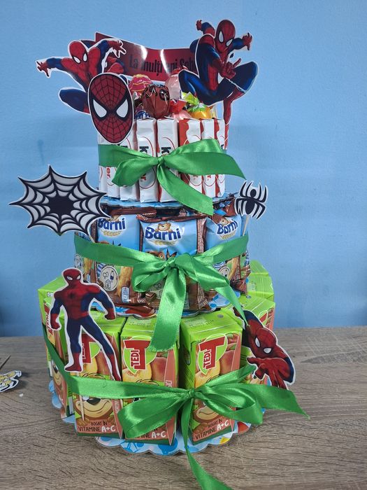 Tort de dulciuri pentru copii