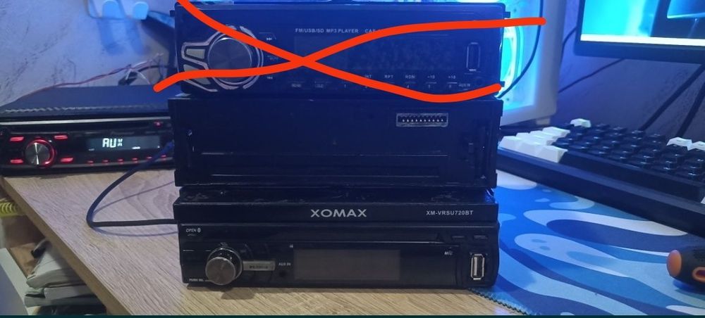 Продавам мултимедия Xomax и радио Kenwood
