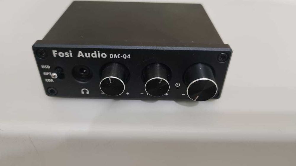 ЦАП с предварительным усилителем Fosi Audio DAC-Q4