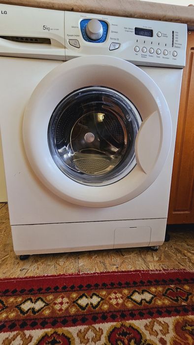 Продадим стиральную машинку LG 5 кг, в отличном состоянии,