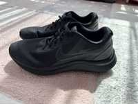 Черни маратонки Nike