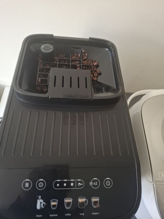 Aparat de cafea DeLonghi MAgnifica Evo / Cadou Multicooker Tefal Nou.