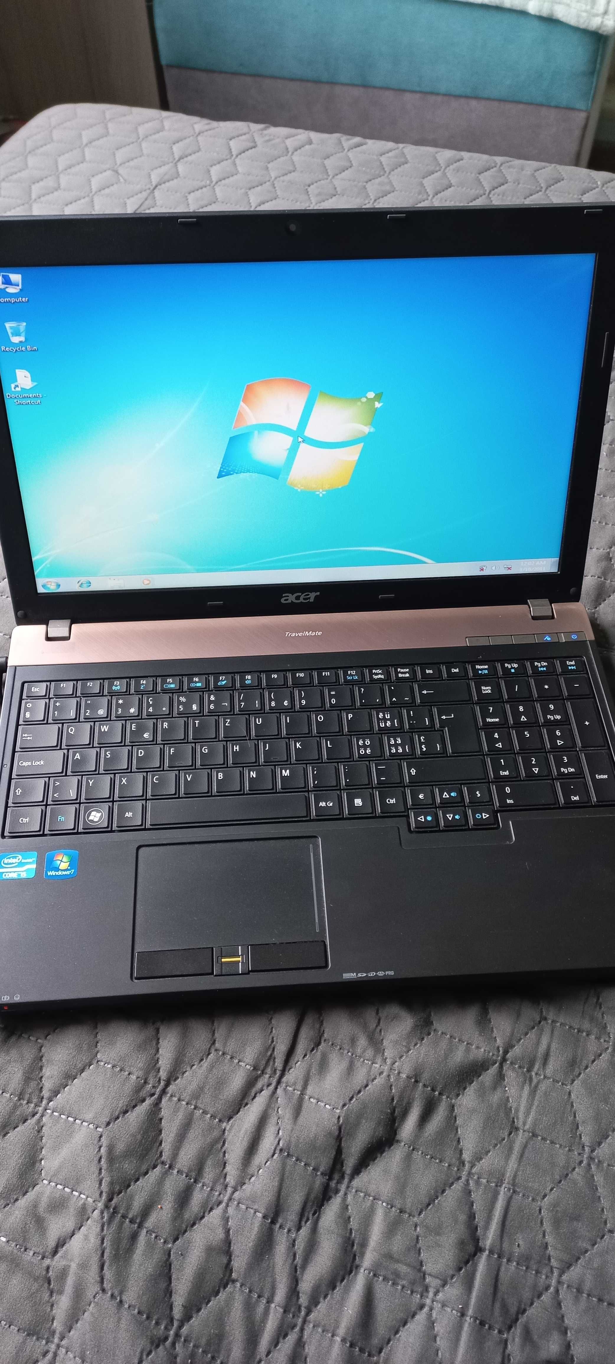 ACER travelmate 8573T