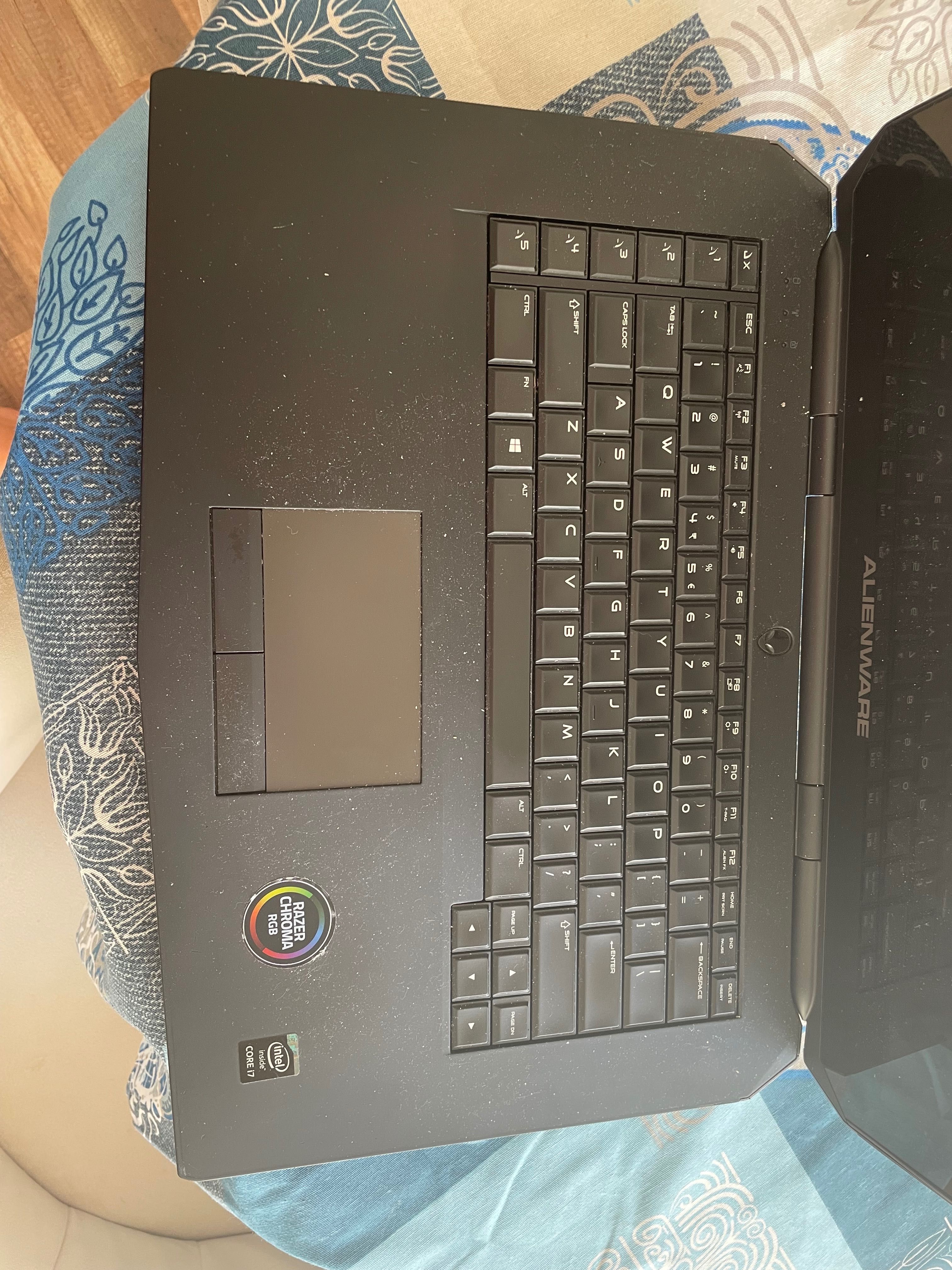 Гейминг лаптоп Alienware i7,16 ram, топ състояние, с кутия и 2 зарядни