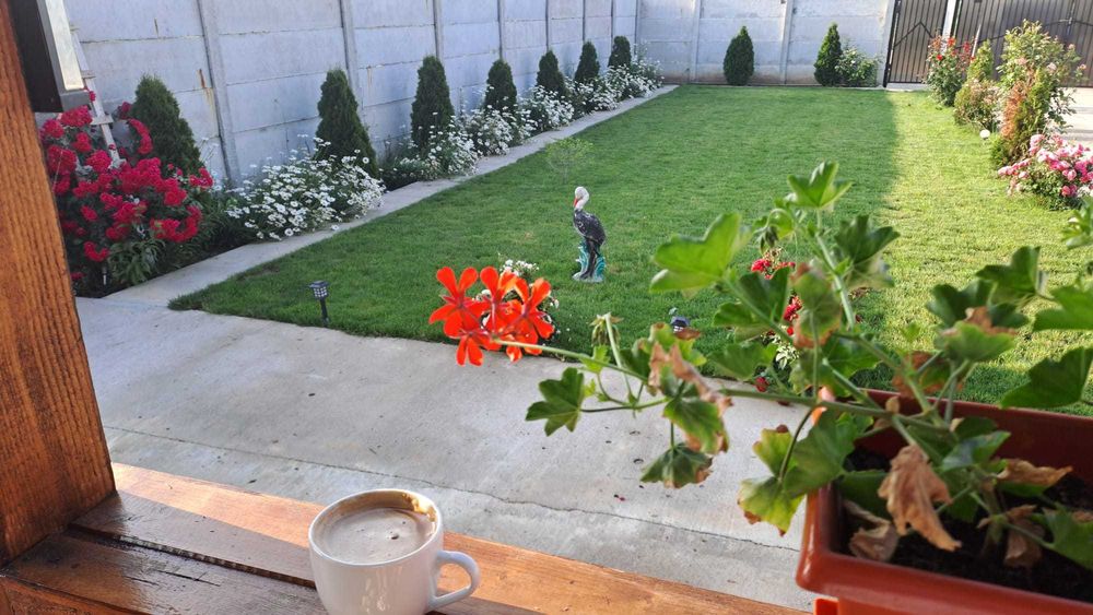 Vand sau schimb cu apartament+ diferenta