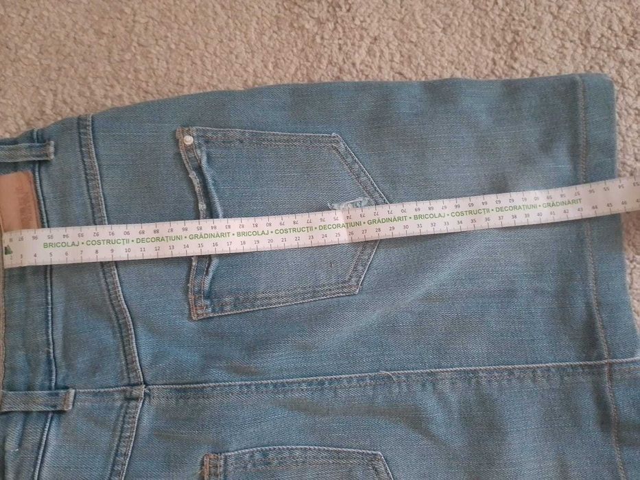 Fusta blugi Zara. Marimea S.