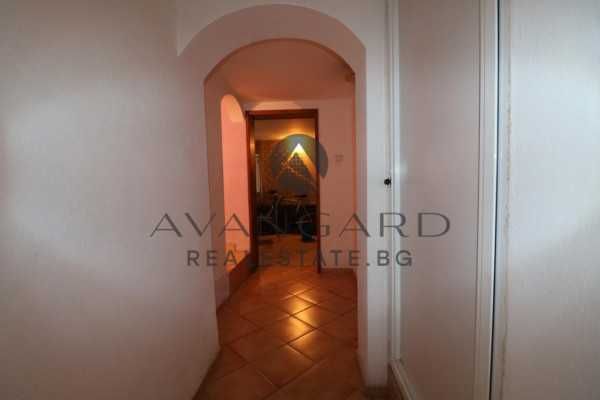 Продава се Къща в Пловдив, Център - 160 кв.м за 3125 €/кв.м - Снимка #8