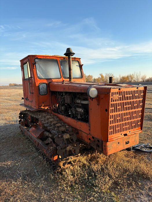 Алтаец с плугом в хорошем рабочем состоянии