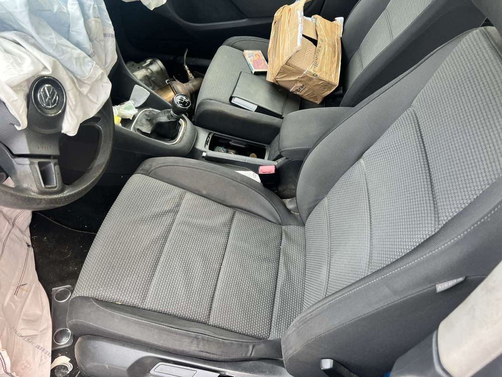 Volkswagen Golf VI