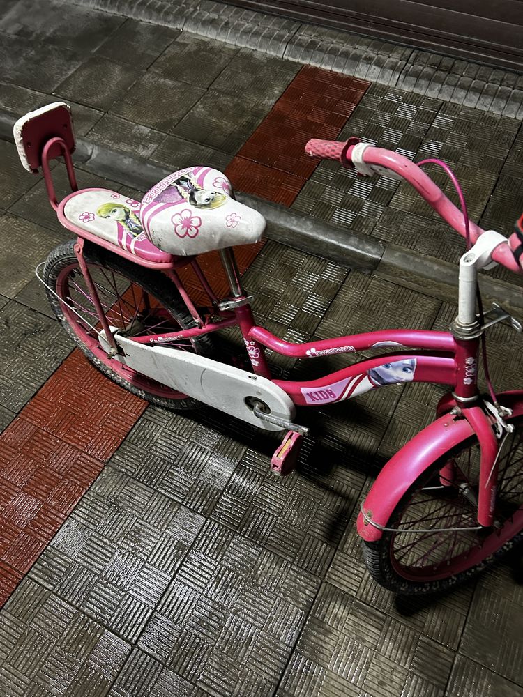 Детский велосипед  (боковые  колеса есть и крепление )