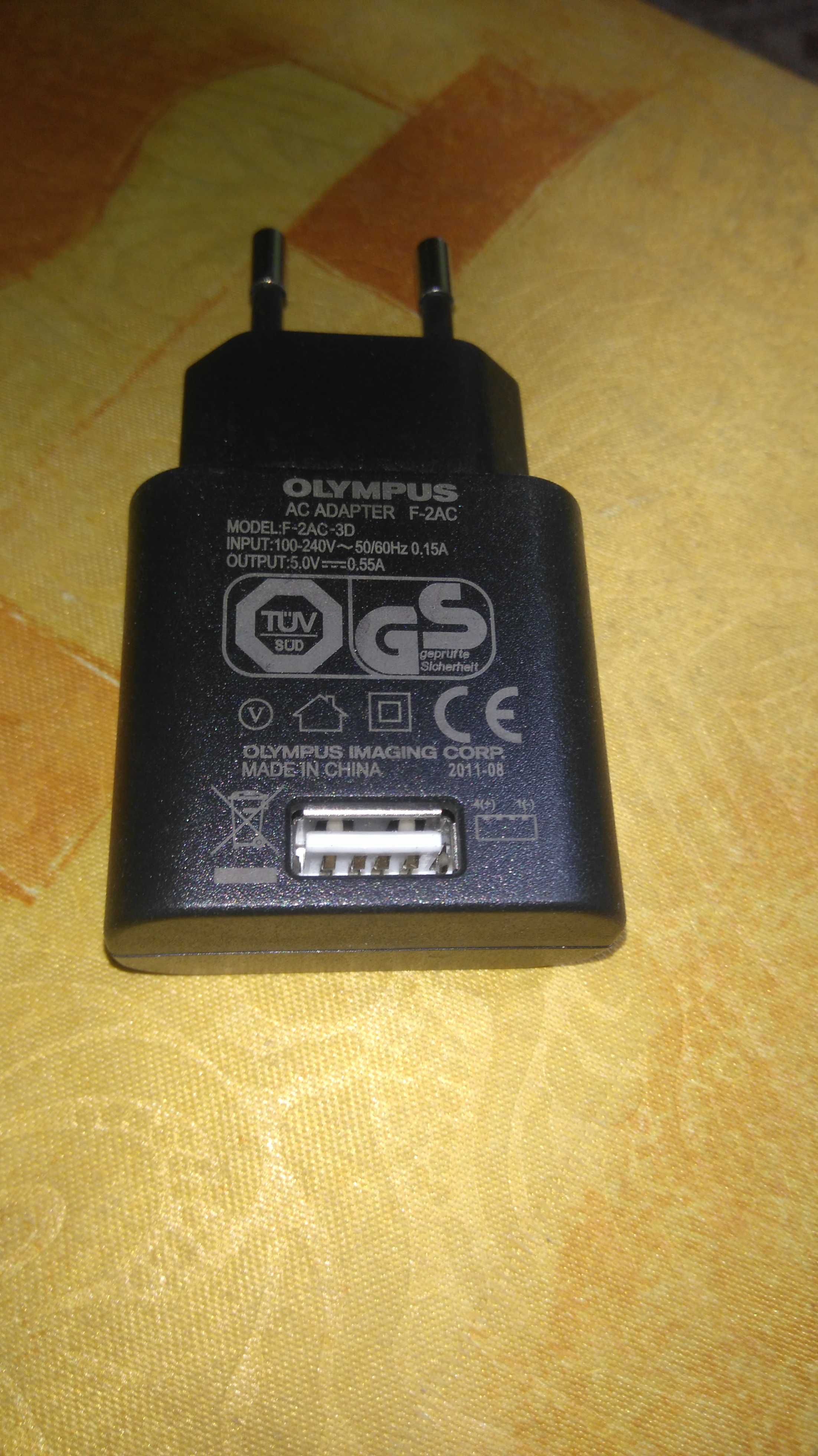 USB зарядно Olympus F-2AC