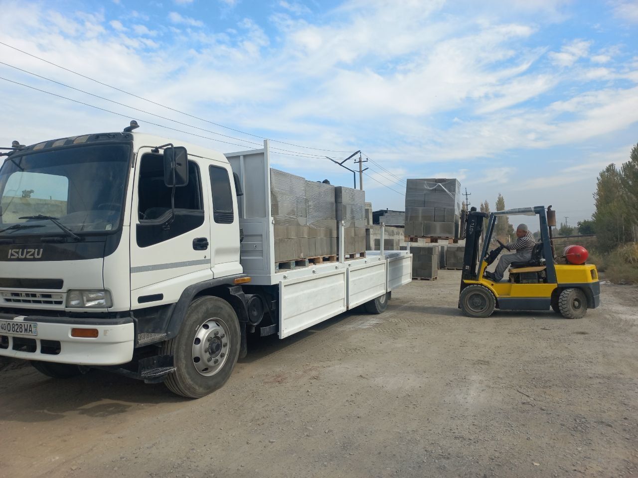 Исузу сотилади 10 тонналик холати зор 150 талик газ балон 4 та Япон