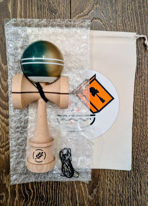 Kendama Cereal - sticky clear, maple/amaranth ken, base hole