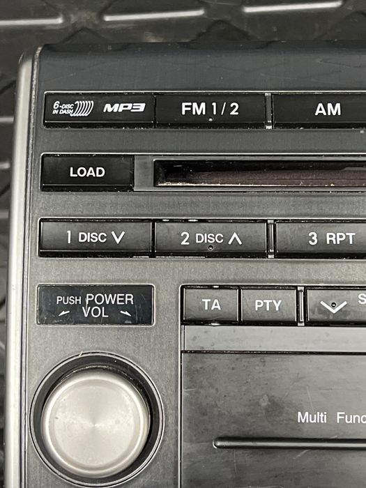 Consola Mp3 radio-cd Player Mazda 5 Magazie 6 cd-uri Mp3