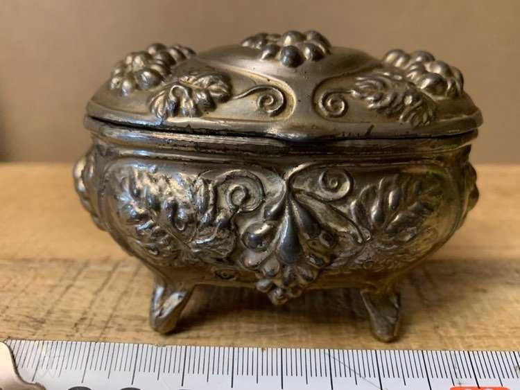 Уникално красива метална кутия за бижута-Царство България-2