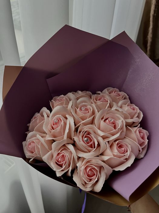 Buchet cu 16 flori din sapun