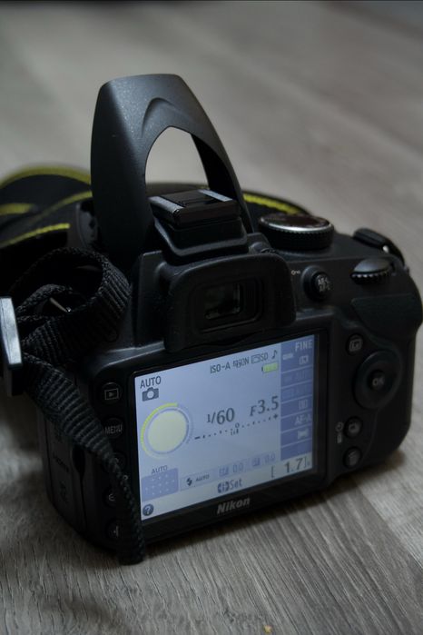 Nikon D3200 + Obiectiv 18-55mm VR II + Accesorii Complete