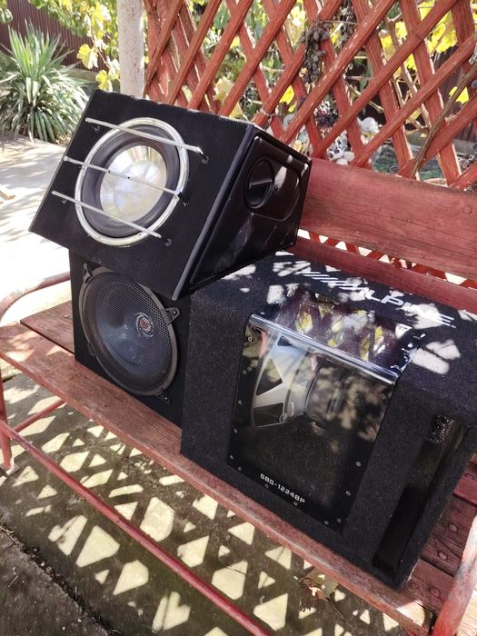 Subwoofer,amplificatoare,statii