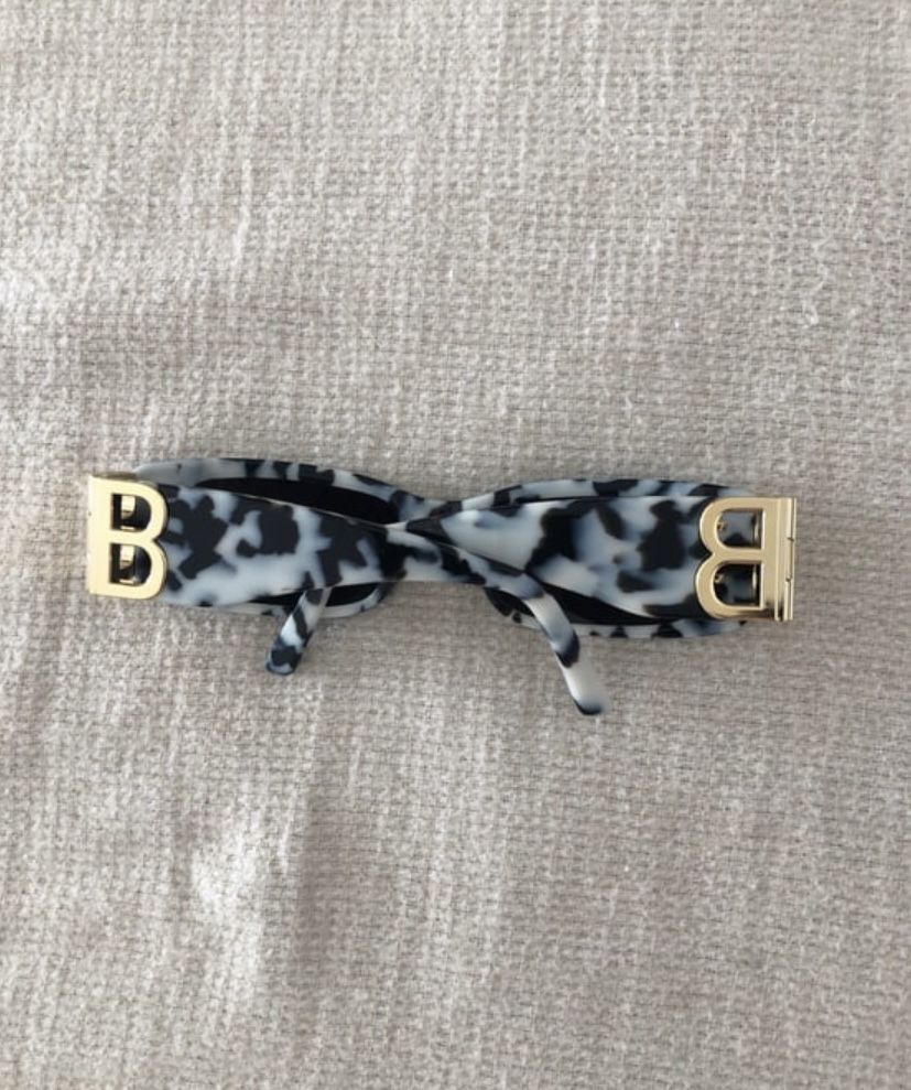 очила balenciaga