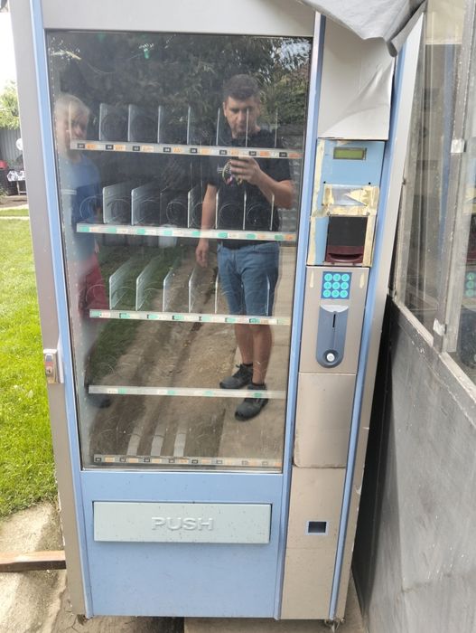 Vand Tonomat snacks-uri si bauturi Bianchi Vending