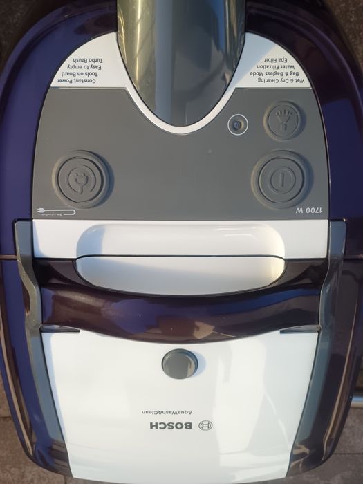 Aspirator cu spalare BOSCH AquaWash&Clean, 5l, 1700W,