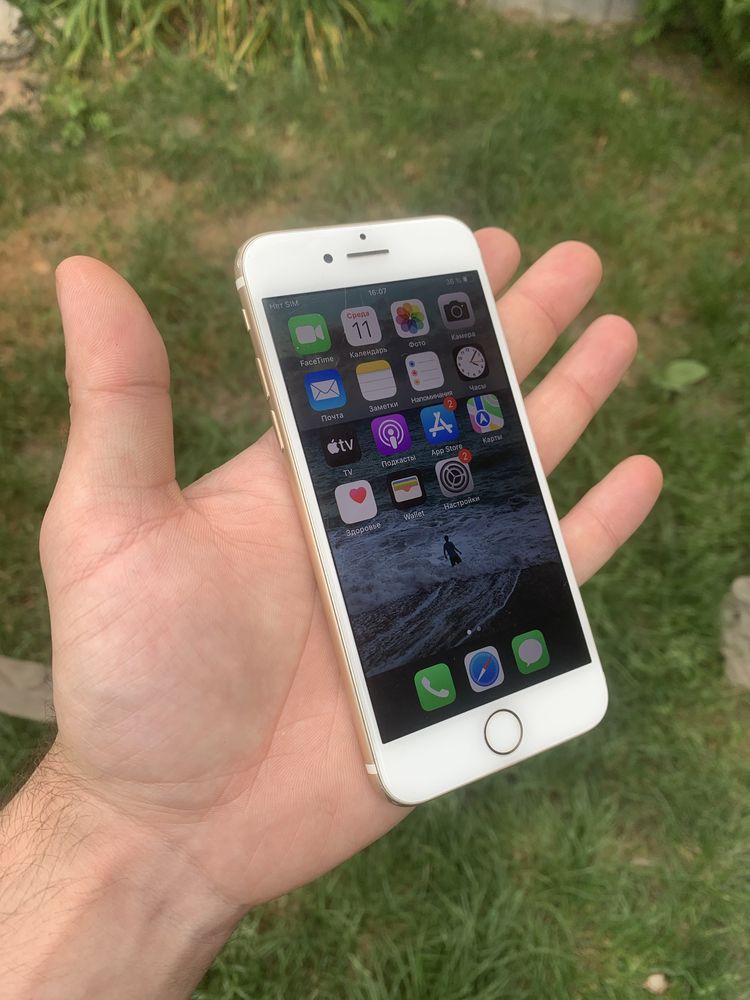 Продам телефон Apple 7
