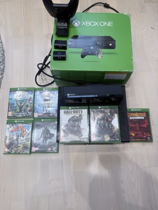 Xbox one cu kinect,controler,2 extra batery si 7 jocuri