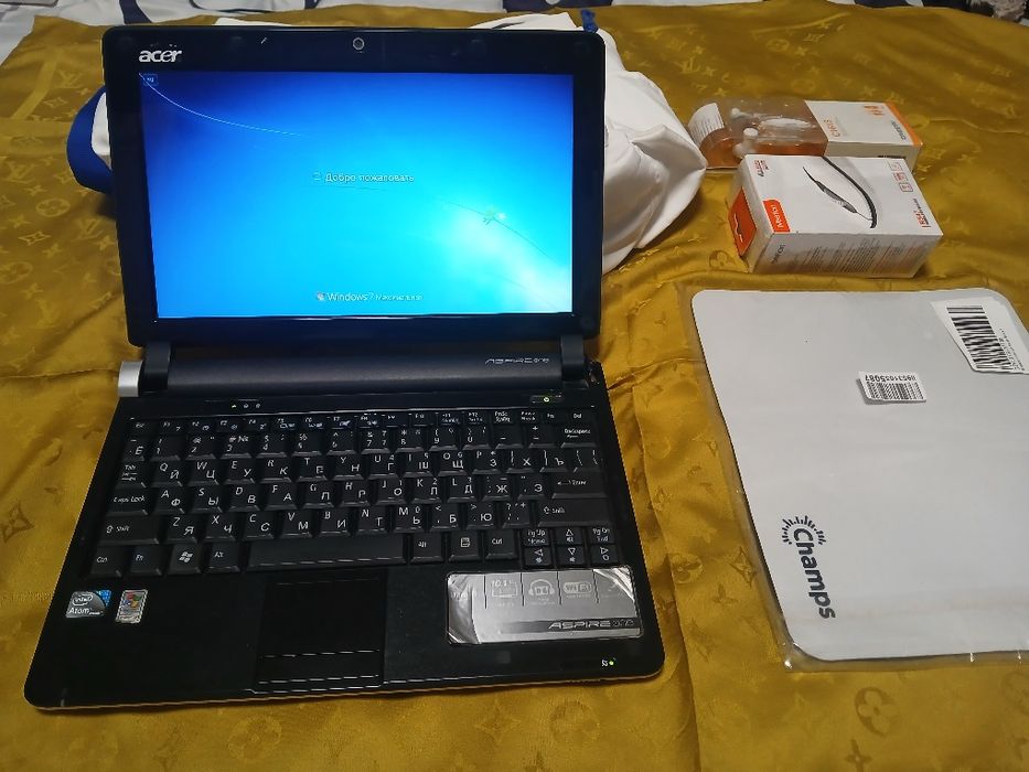 Assalom alekum Netbok sotiladi Acer 2gb Ozu 130Gb Hotira