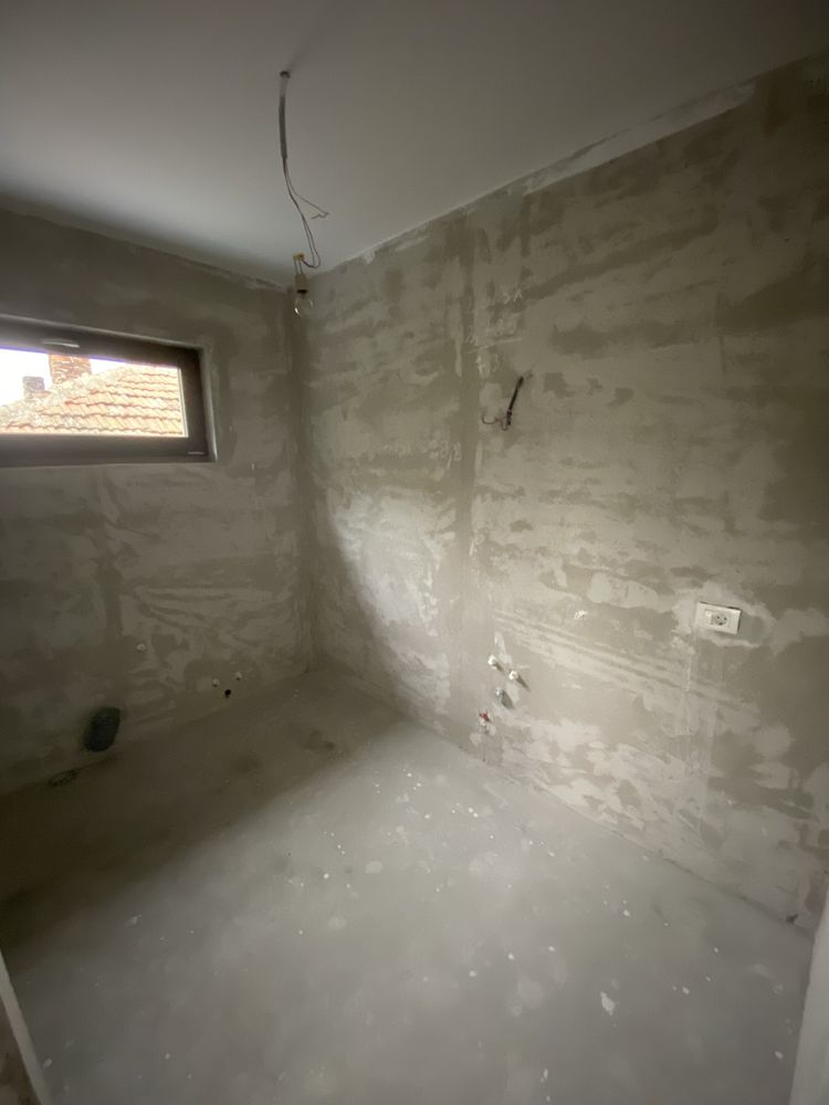 Proprietar: Casa de vânzare ,racordata la toate utilitatile !