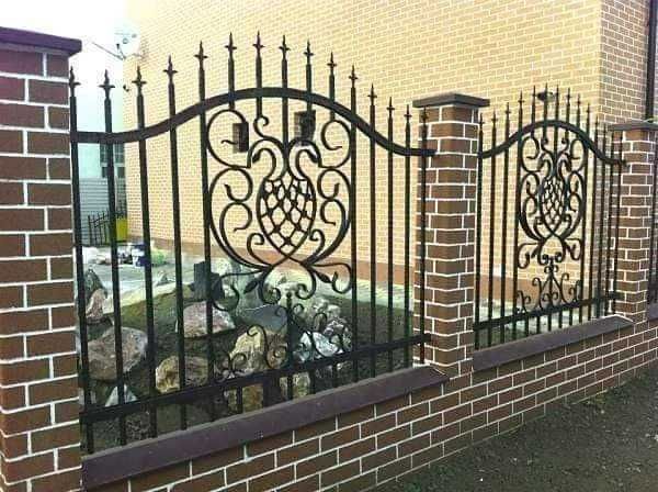 Garduri si porti din panou stil jaluzele, sipca metalica, plasa si BCA