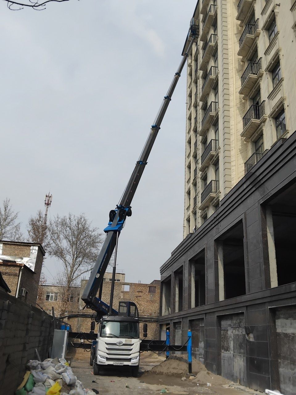 Услуги Автовышка 45метр