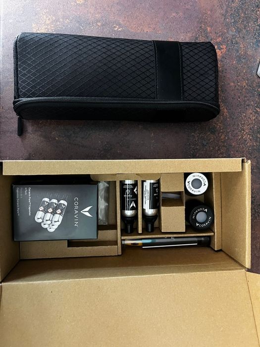 Sistem conservare vin Coravin Six+ Premium Set