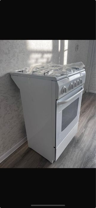 Продам новую газовую плиту
