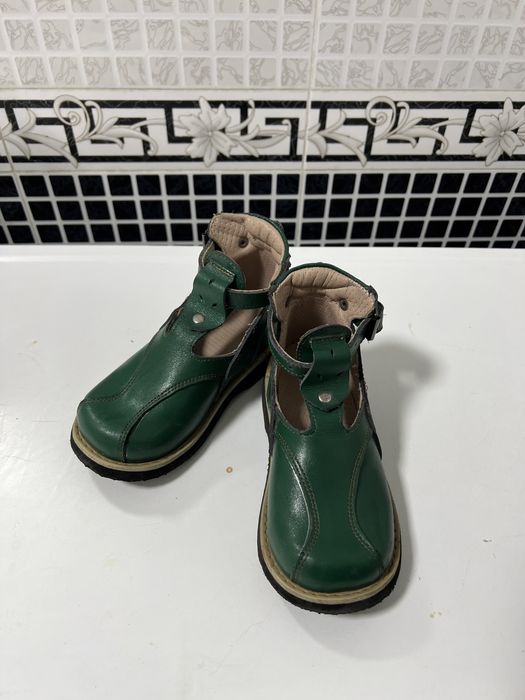 Ортопедическая обувь 26-27 за 180 почти новая