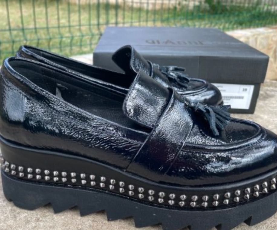 Черни елегантни дамски обувки GiAnni, 39