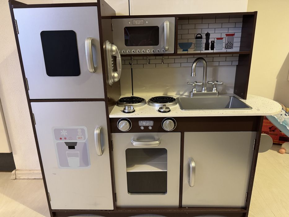 Дървена детска кухня