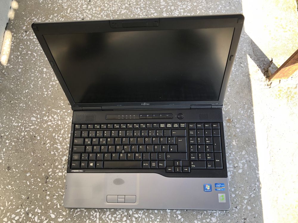 Vand laptop fujitsu E782 Lifebook